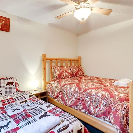 Pet-Friendly Pocono Lake Oasis With Hot Tub! מראה חיצוני תמונה