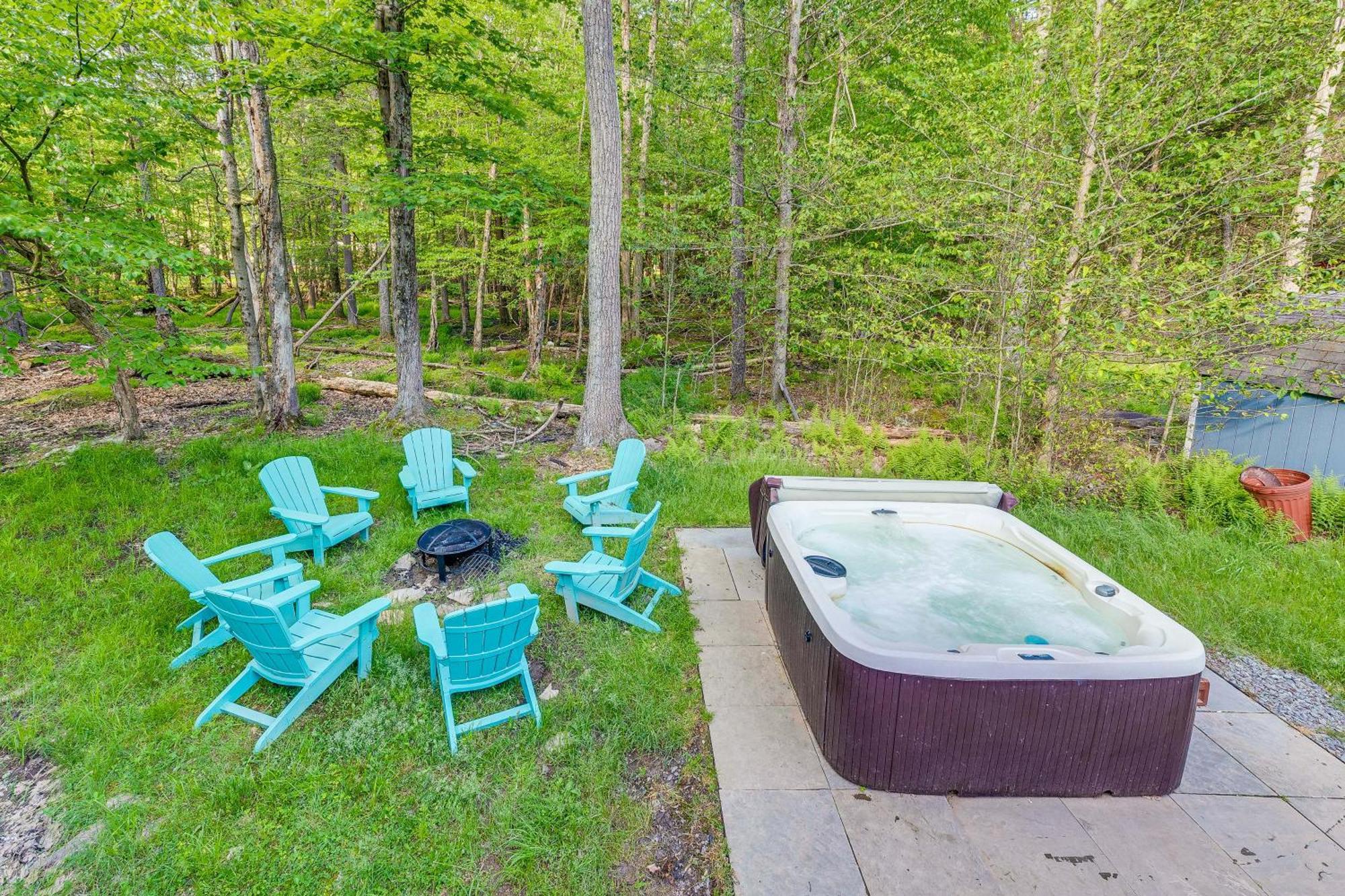 Pet-Friendly Pocono Lake Oasis With Hot Tub! מראה חיצוני תמונה