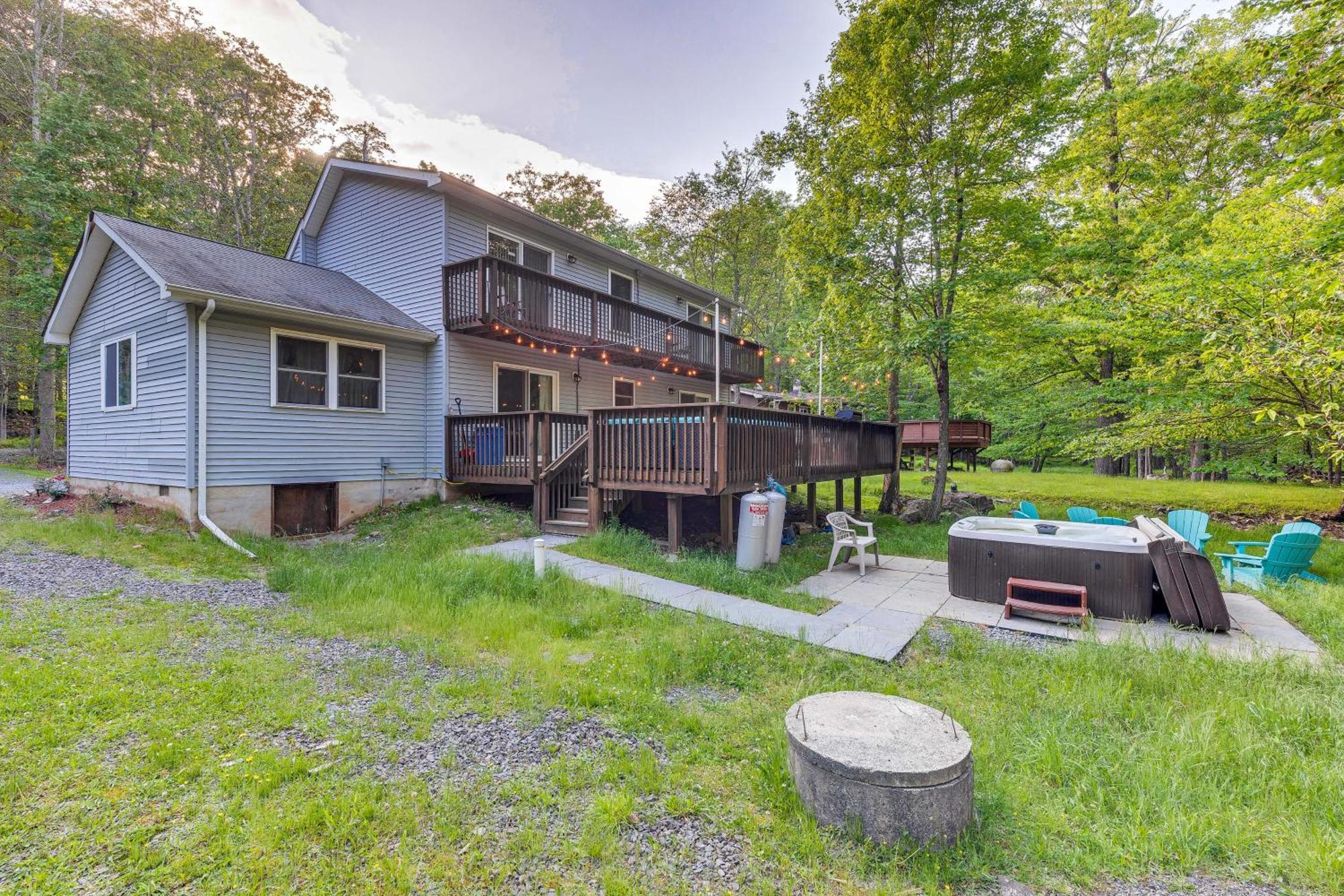 Pet-Friendly Pocono Lake Oasis With Hot Tub! מראה חיצוני תמונה