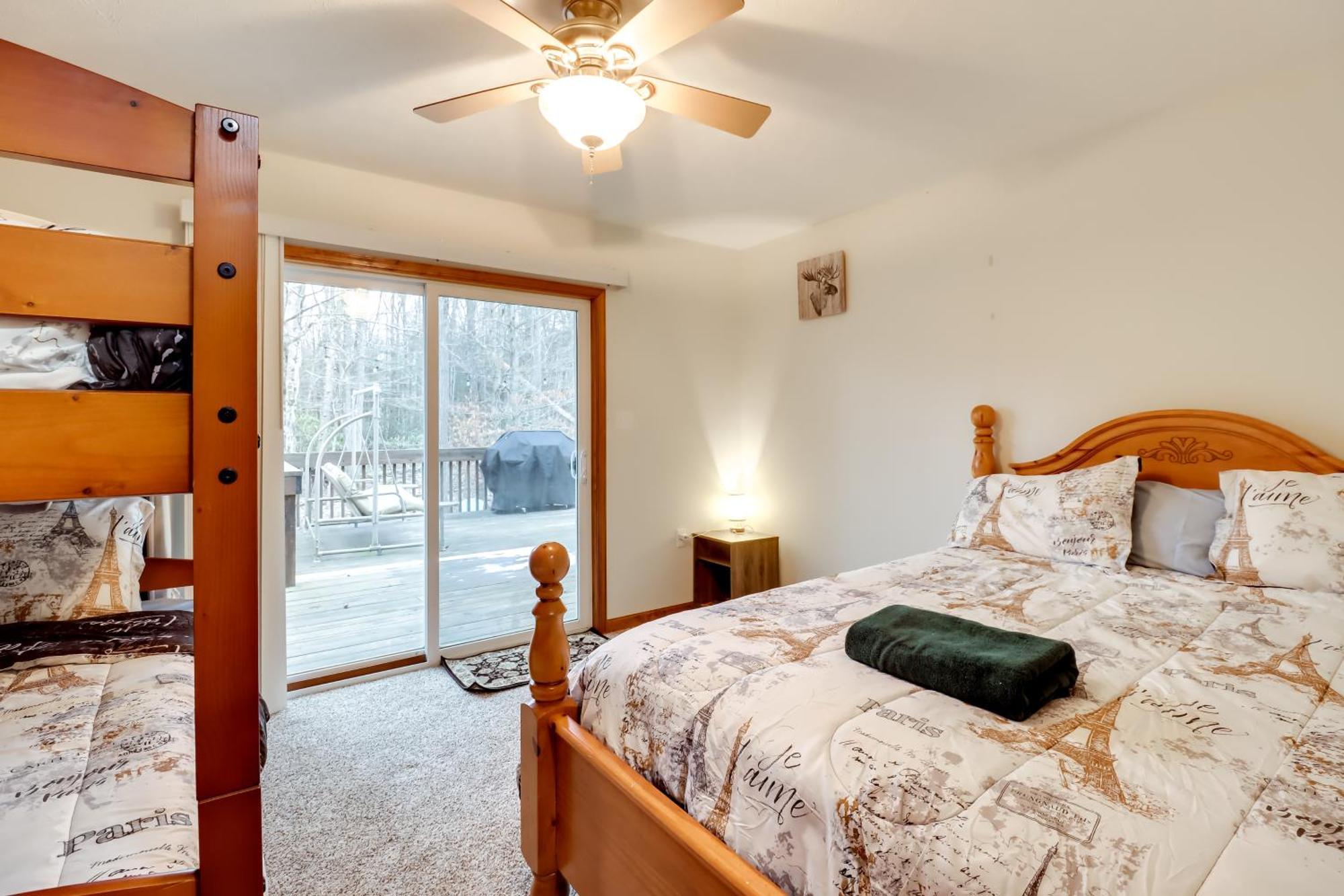 Pet-Friendly Pocono Lake Oasis With Hot Tub! מראה חיצוני תמונה