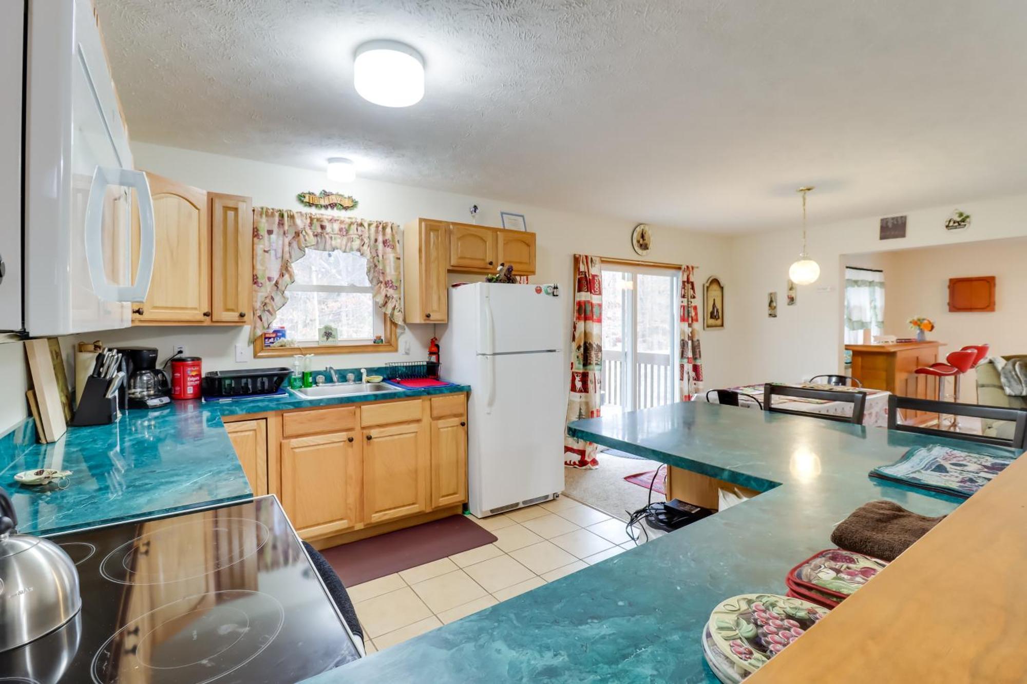 Pet-Friendly Pocono Lake Oasis With Hot Tub! מראה חיצוני תמונה